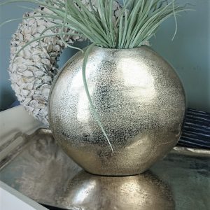 Runde, flache silberfarbige Vase aus Aluminium Guss