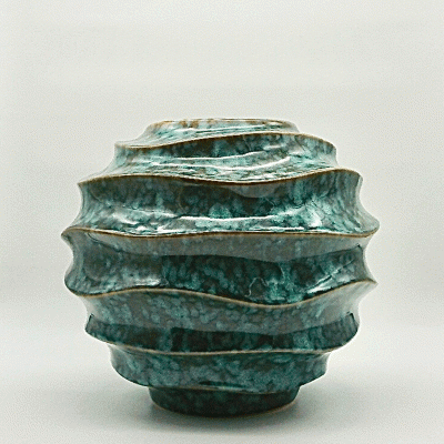 Keramik-Vase-rund-Wellen